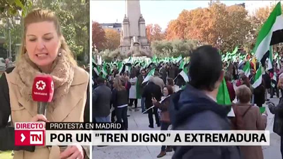 Miles de extremeños reclaman en Madrid un tren digno