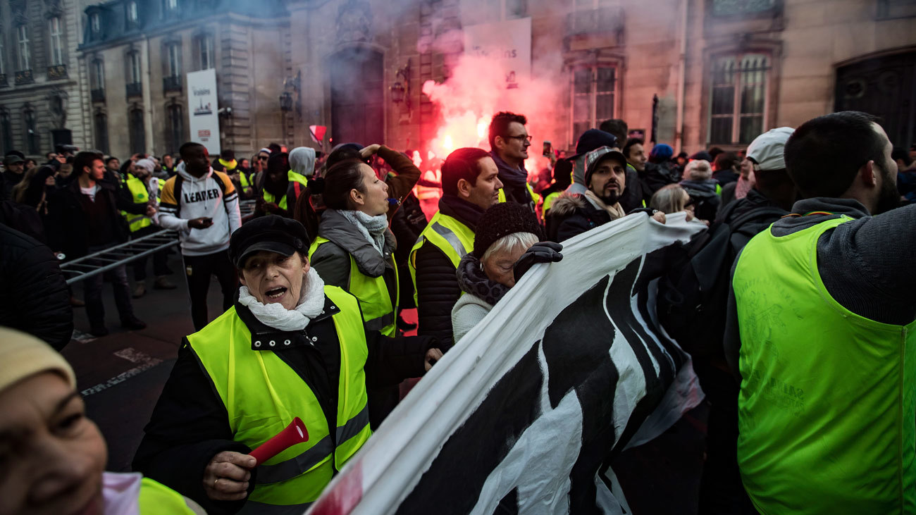 Ascienden a 227 los heridos en las protestas en Francia por los carburantes