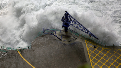 El temporal obliga a evacuar viviendas en Girona y Tenerife