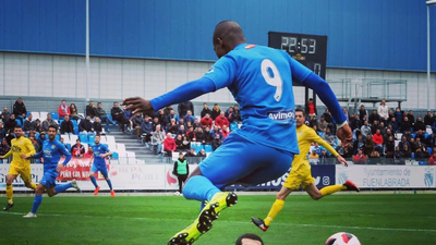 Gol de Cedric del Fuenlabrada al Navalcarnero