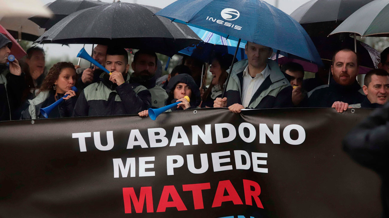 Funcionarios de prisiones mantienen su huelga con bloqueos en varias cárceles