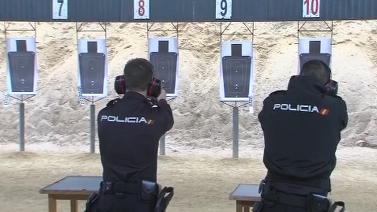 Nos colamos en la Academia de Policías de Ávila