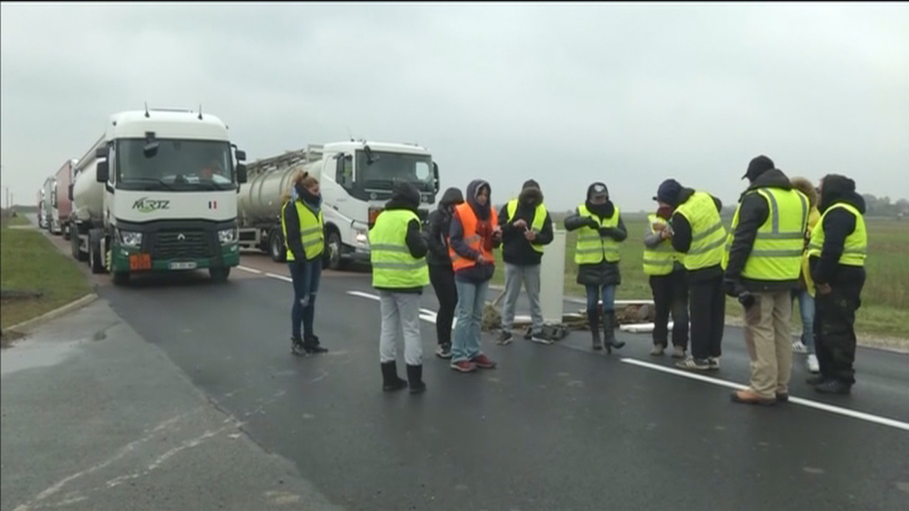 Los transportistas piden a los gobiernos que actúen ante el caos en las carreteras francesas