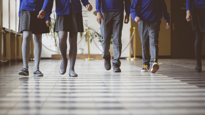 ¿Falda o pantalón en el colegio?