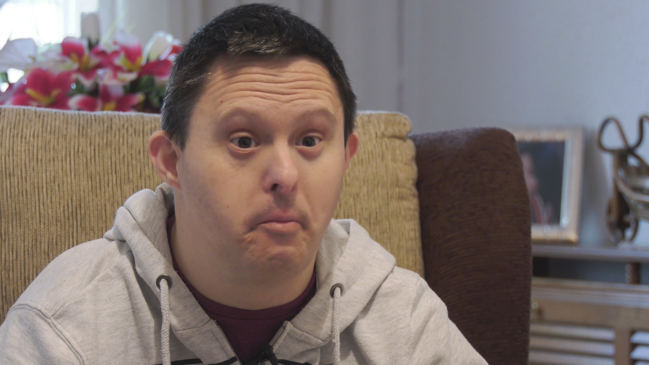 Luis Miguel, bailarín y ejemplo de superación