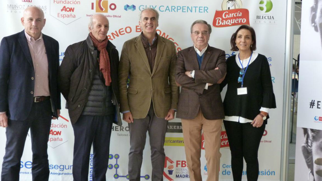 Ruiz Escudero asiste a la final del IX Torneo de Baloncesto que organiza la Fundación Leucemia y Linfoma