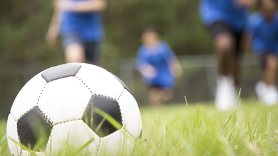 Nueva pelea de padres en un partido de fútbol base