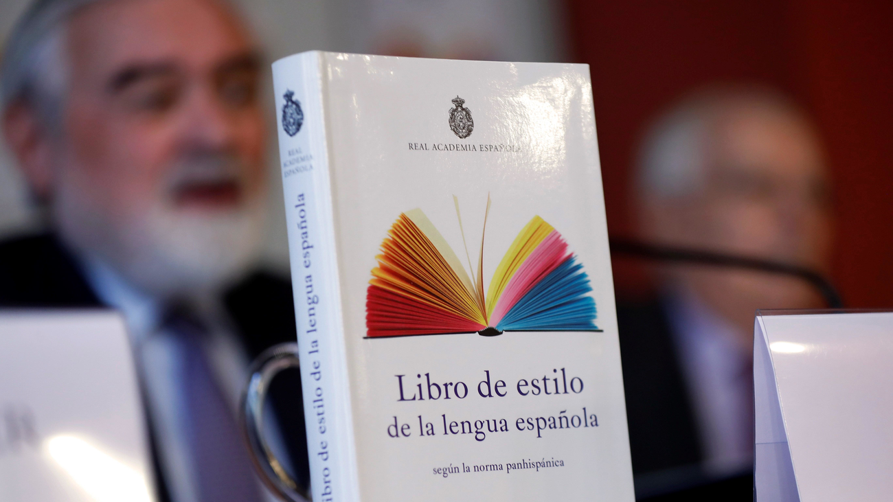 La RAE lanza su libro de estilo, en el que aborda cuestiones de escritura digital