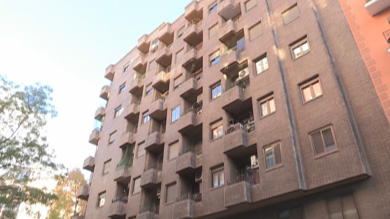Una mujer de 65 años se lanza al vacío en Chamberí cuando iba a ser desahuciada