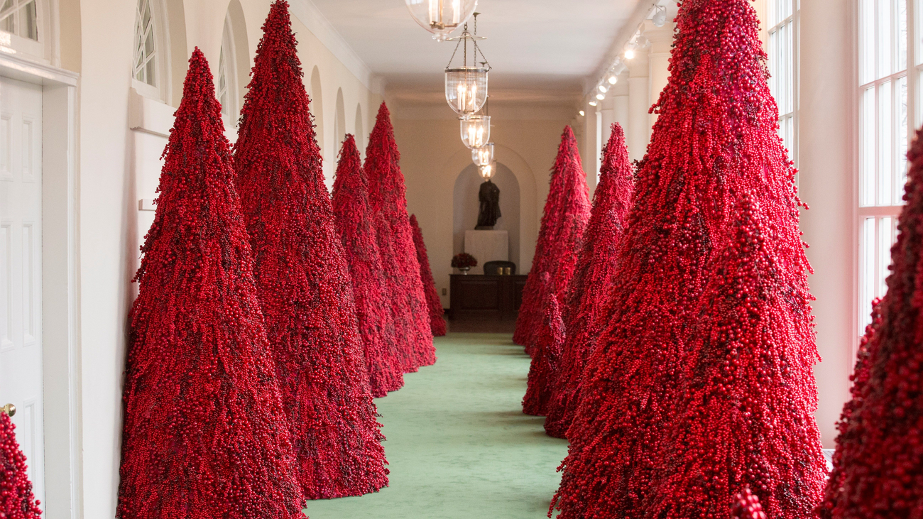 Los Trump apuestan por el patriotismo en la decoración navideña de la Casa Blanca