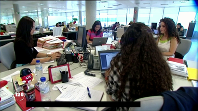 Los sueldos caen en España un 1,8%