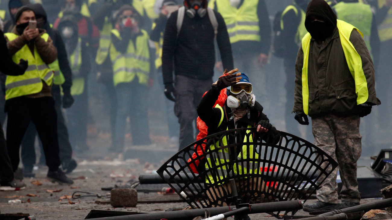 Francia no descarta decretar el estado de emergencia tras la revuelta
