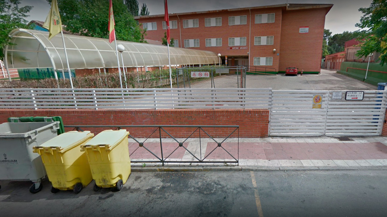 Un hombre roba un coche con dos niños dentro en Collado Villalba