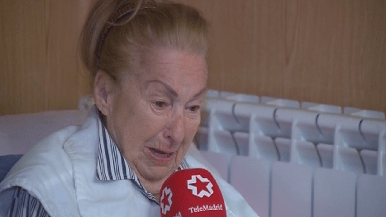 Una mujer de 99 años es desahuciada y se queda en la calle por la "estafa" de su nieto