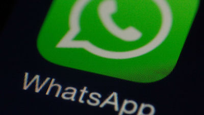 ¿Es legal que te despidan por Whatsapp?