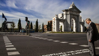 Último 'verso al paso': 1.100 poemas pintados en la ciudad de Madrid