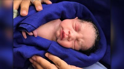 Nace el primer bebé de un útero trasplantado de una donante fallecida