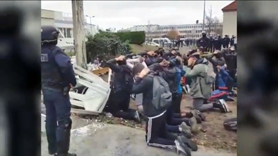 Francia se blinda contra las protestas: 146 estudiantes de rodillas detenidos