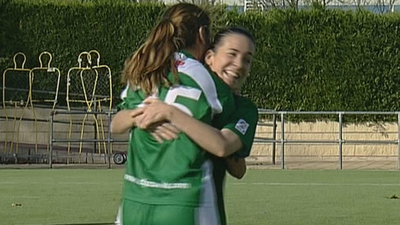 Gol de Carla, del Pozuelo, al Atleti B