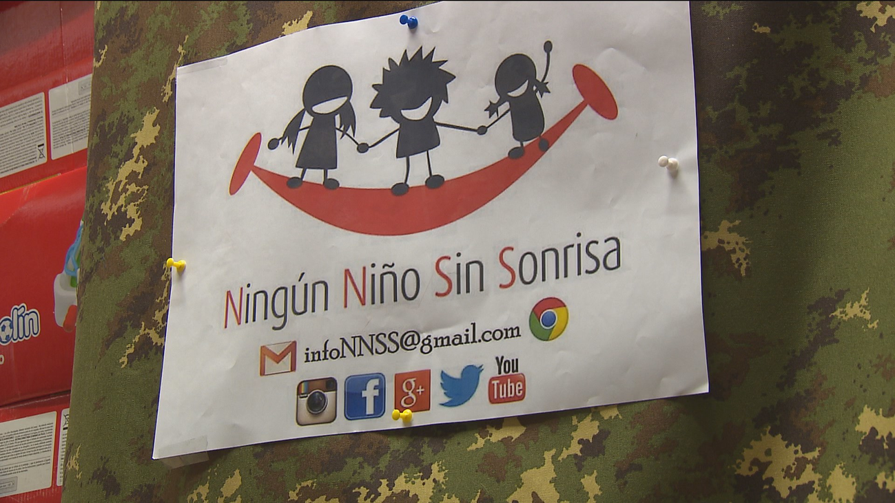 Taxistas madrileños recogen juguetes para los niños esta Navidad