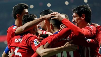 3-0. Kalinic, Griezmann y Rodrigo dan el triunfo al Atlético ante el Alavés