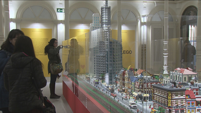 Un millón de piezas componen los seis micromundos de la exposición de LEGO