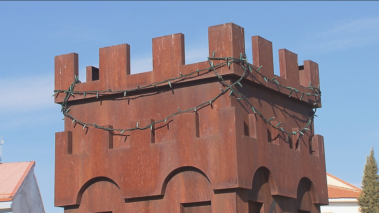 Roban los adornos navideños en Torres de la Alameda
