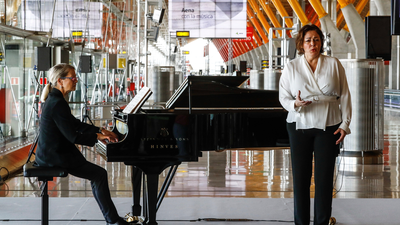 El Teatro Real lleva la ópera al Aeropuerto T4 tras conveniar con Aena