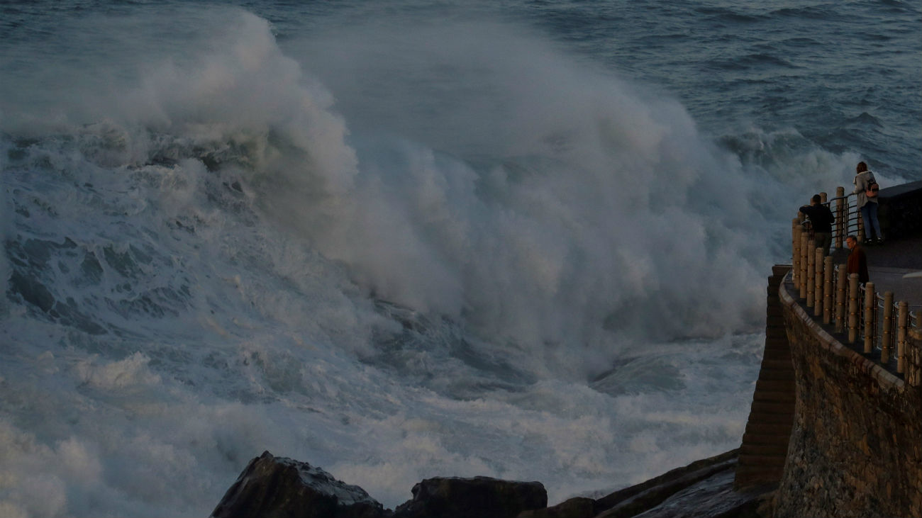La borrasca Flora dejará vientos huracanados en el área mediterránea