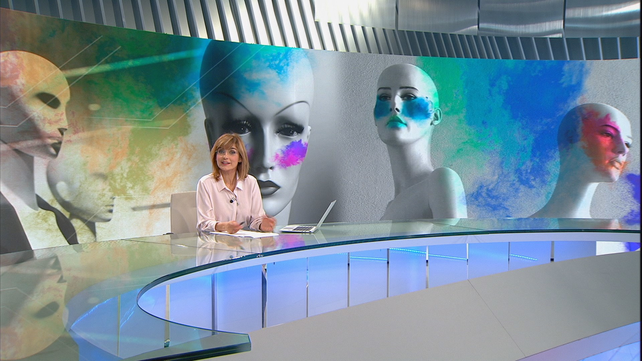 Una marca de cosméticos pide redefinir la palabra 'maquillar' a la RAE