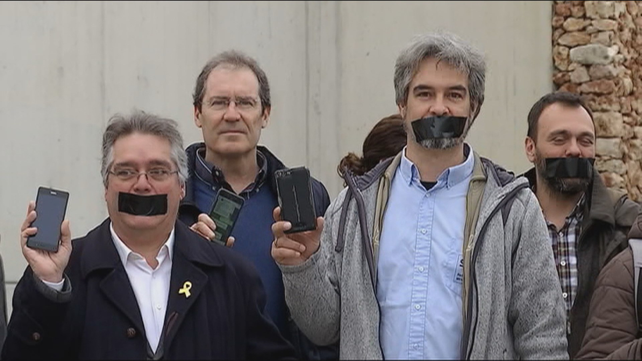 La profesión periodística exige respeto al secreto profesional