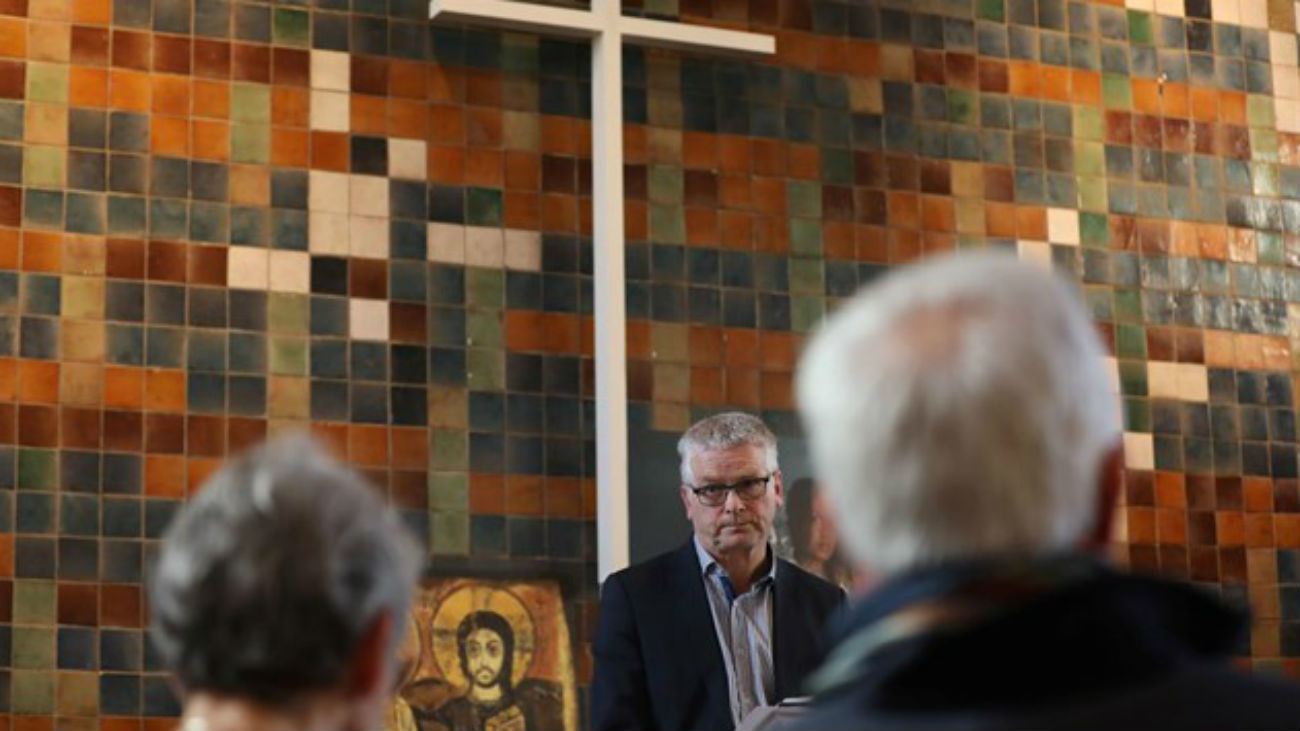 Una iglesia de los Países Bajos celebra una misa continua para evitar una deportación