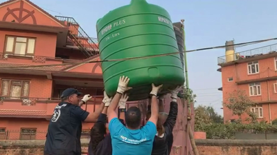 Bomberos madrileños reconstruyen un orfanato en Nepal