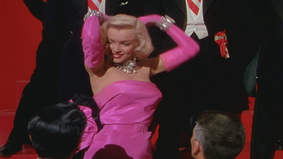 "Los caballeros las prefieren rubias", la película que instituyó la polémica frase "hacerse la rubia"