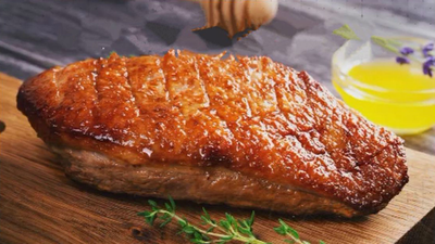 Magret de pato con salsa toffe de cava