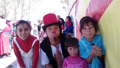 Hacer reír, crear futuro