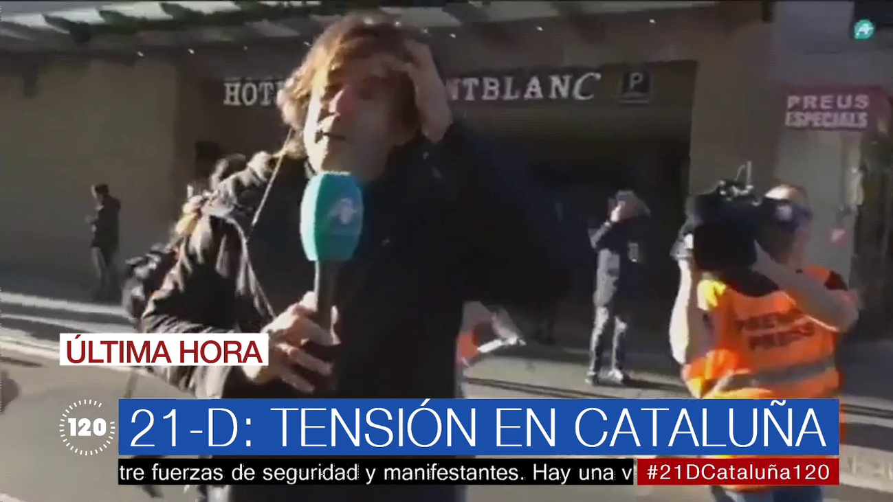Agreden a un periodista en Barcelona durante las marchas del 21-D: “Venís a provocar”