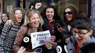 Dos años de prisión por quedarse con un décimo premiado que era compartido entre amigos