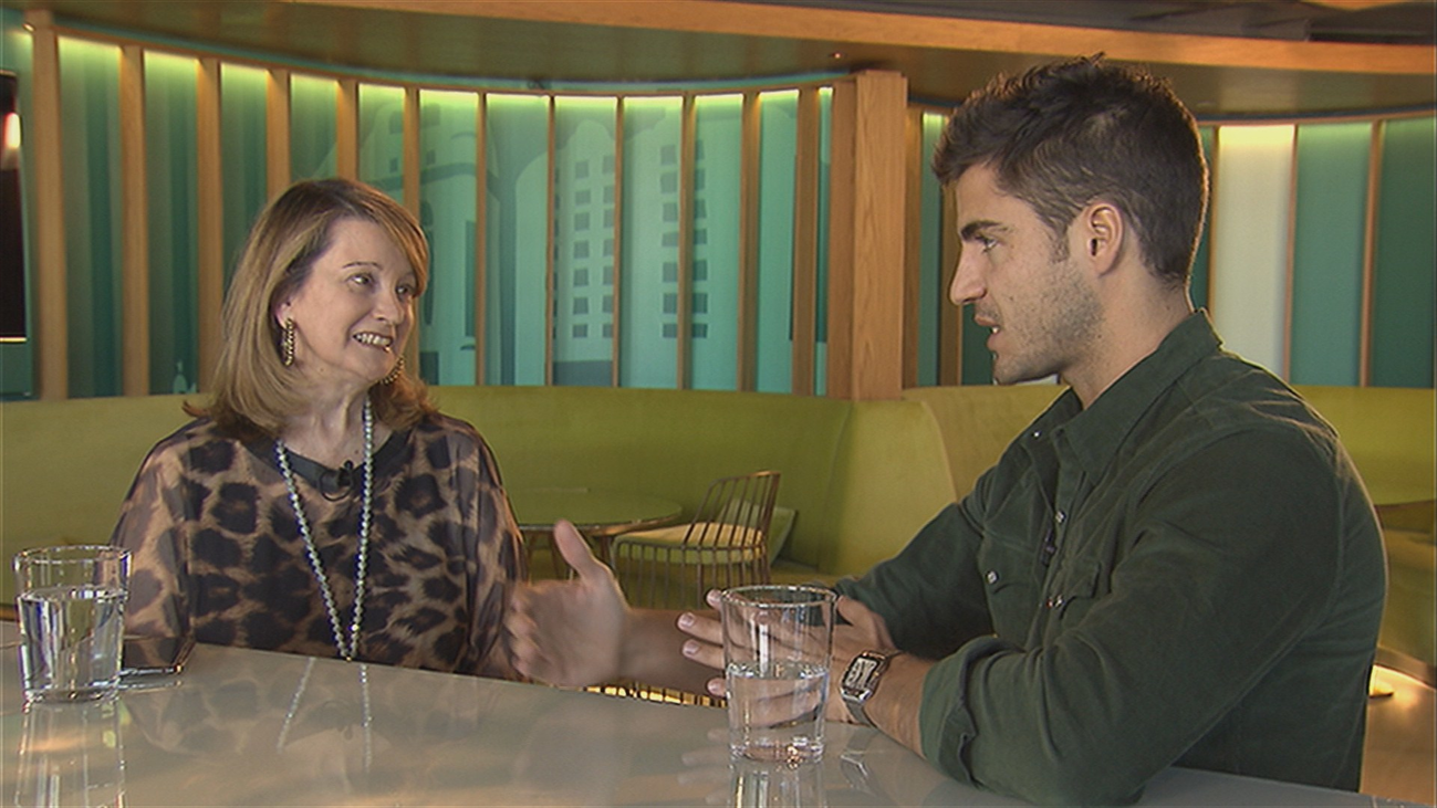 Maxi Iglesias: "He tenido que pedir perdón por el físico que tengo"