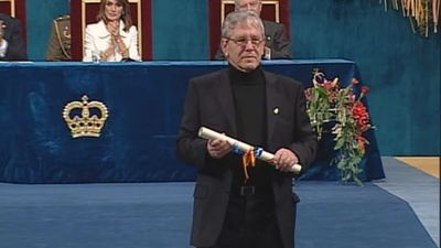 Muere el escritor israelí Amos Oz a los 79 años