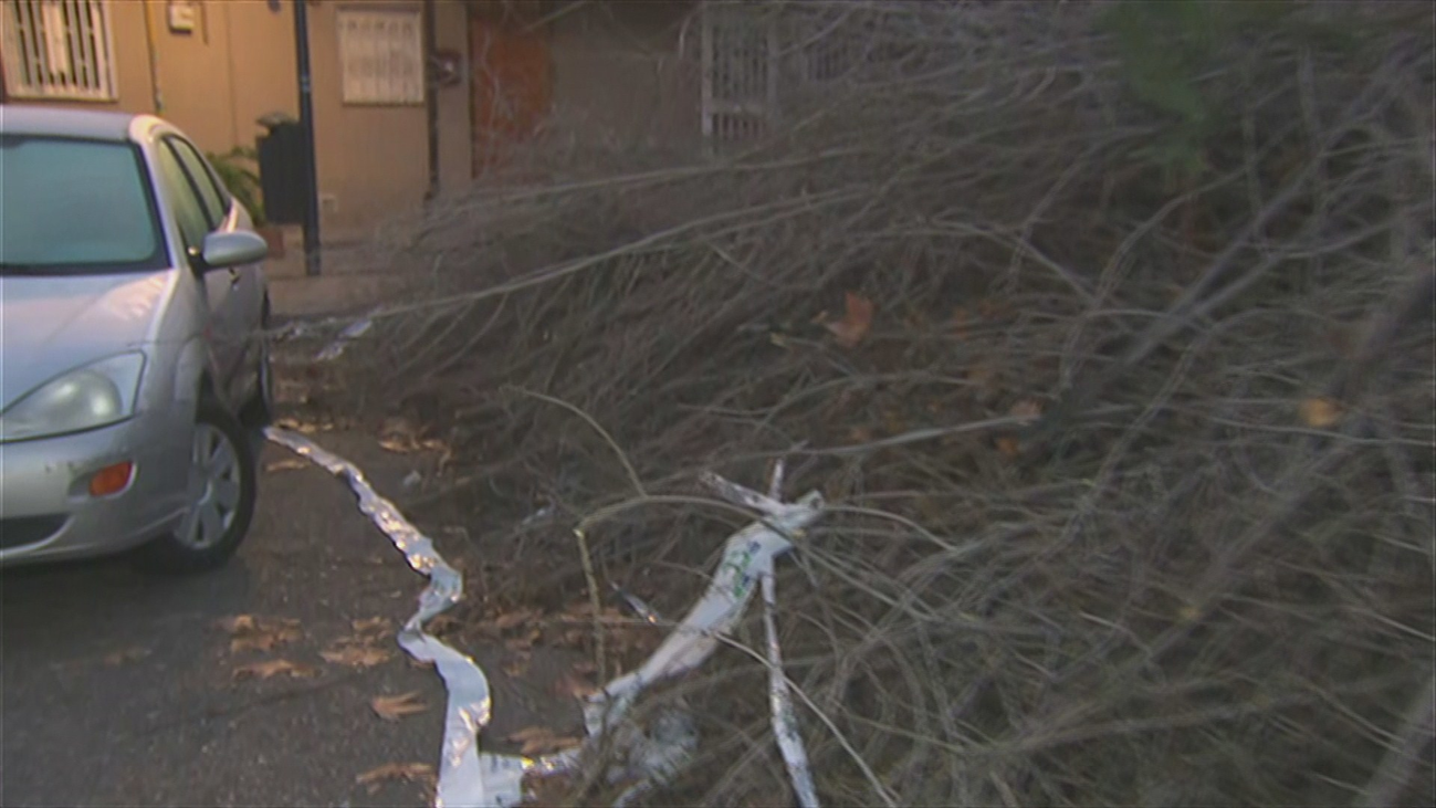 Los vecinos de Orcasitas, hartos de los restos de poda