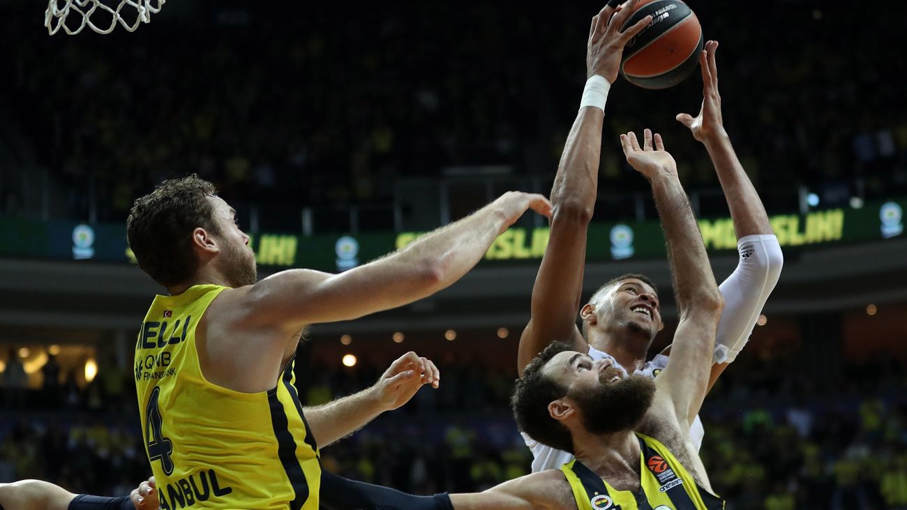 65-63. El Real Madrid cae en Estambul
