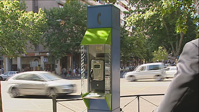 El Consejos de Ministros 'indulta' las cabinas telefónicas