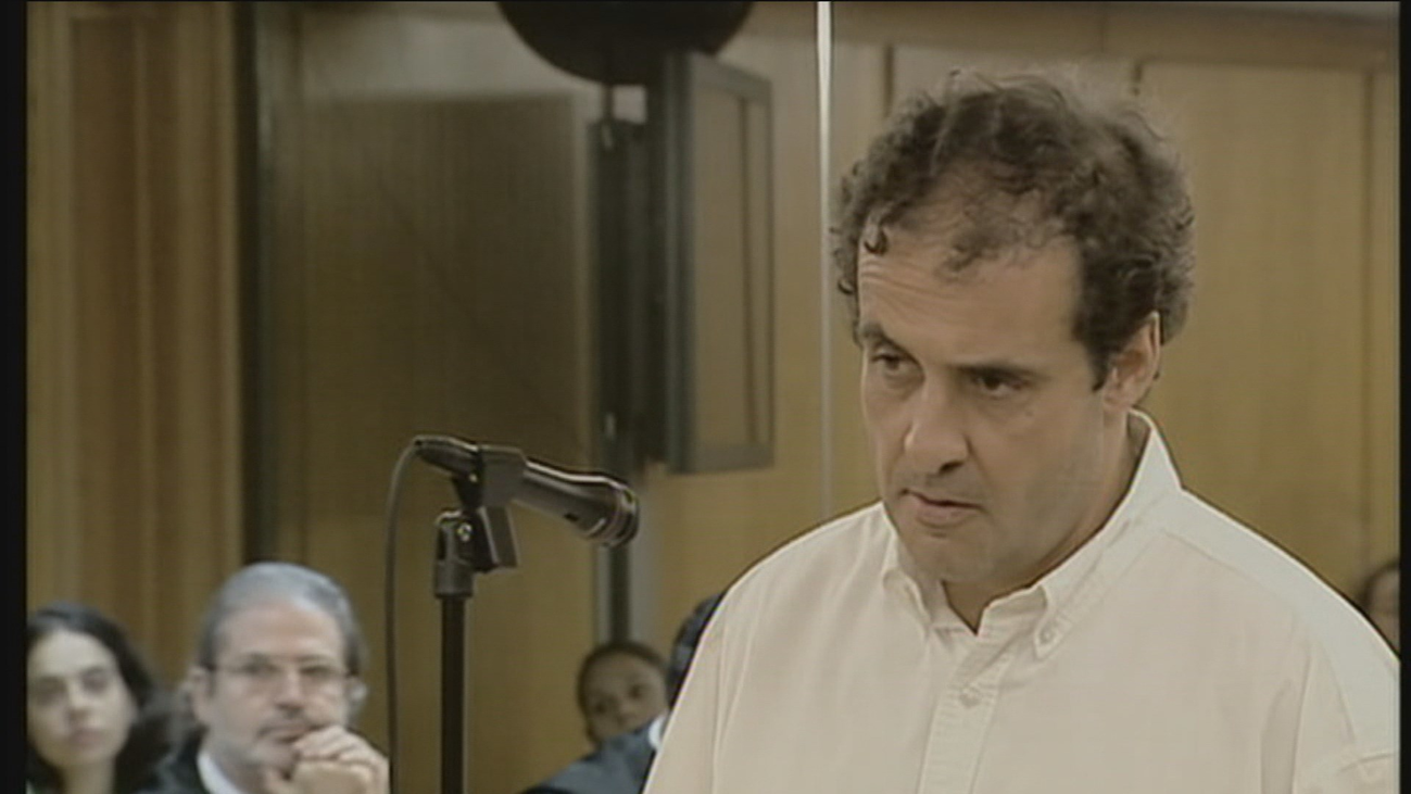 José María Múgica  pide su baja del PSOE