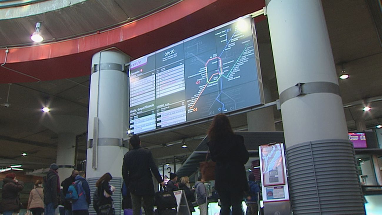 La estación de Cercanías de Sol  adelanta a las 21 horas su cierre el 30 y el 31