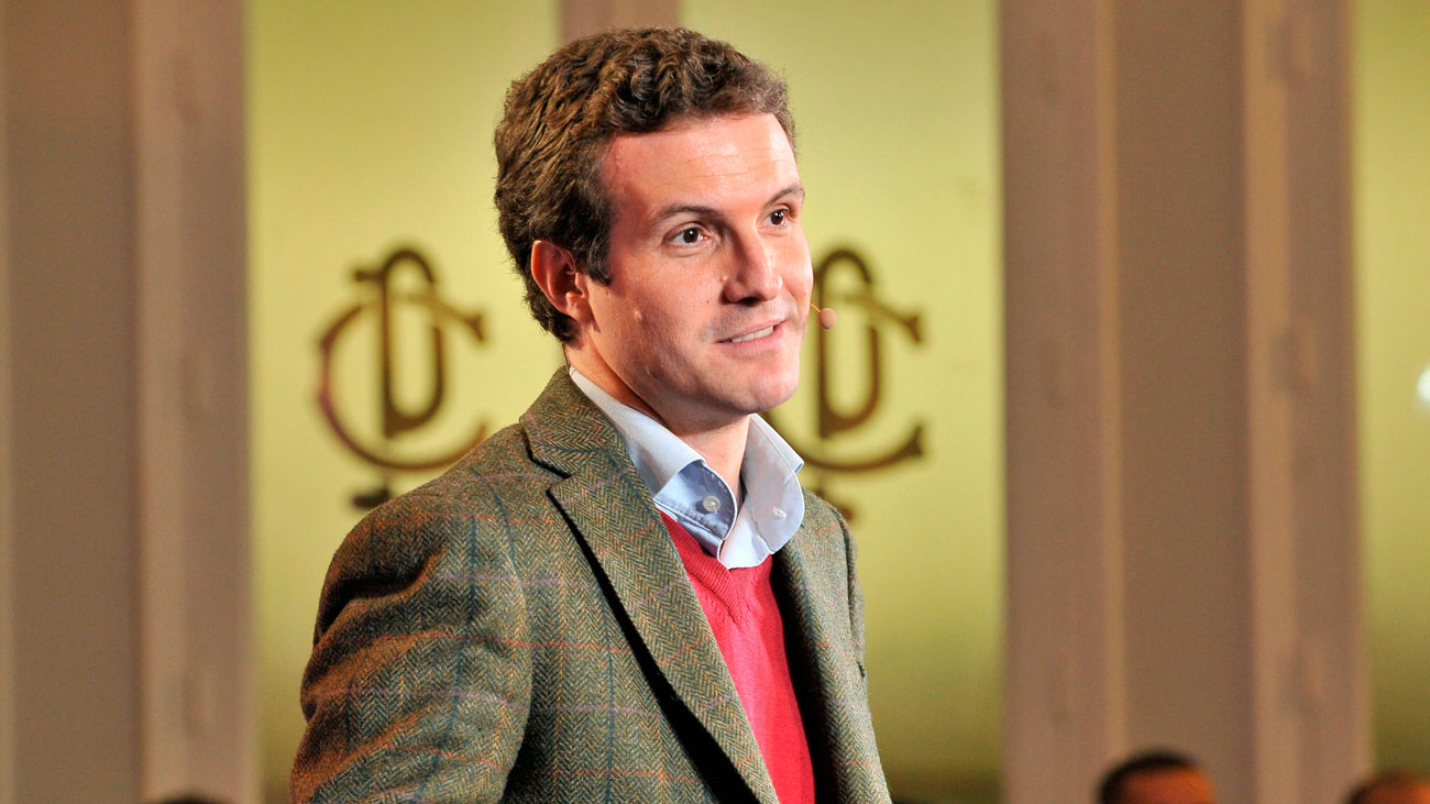 Casado urge a Sánchez a cesar en su "danza suicida" con los independentistas