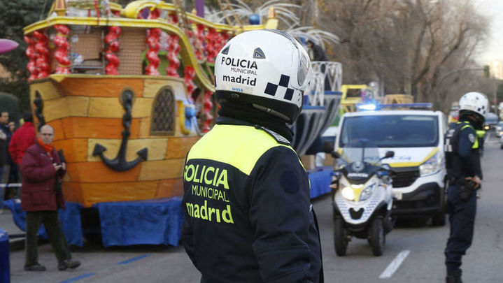 Maceteros, bolardos y restricción de paso de vehículos pesados en las Cabalgatas de Reyes en Madrid