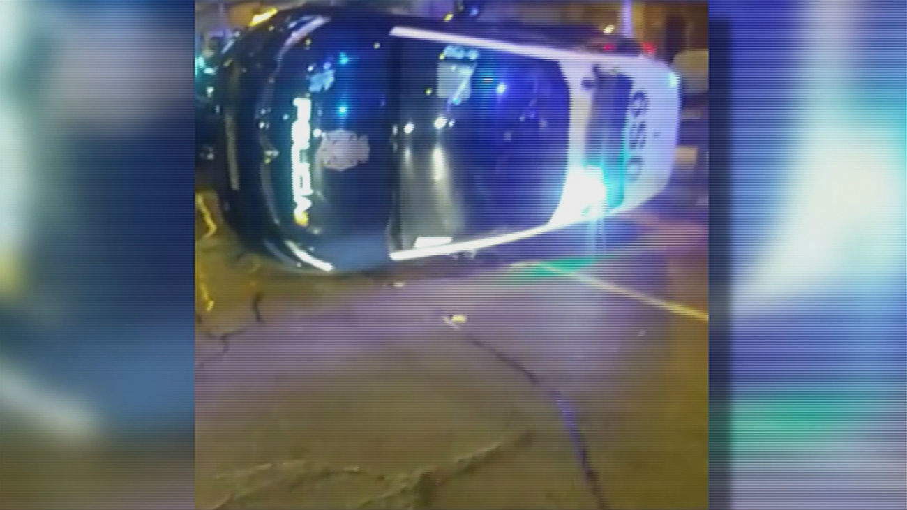Dos policías heridos en el choque contra un coche patrulla en Usera