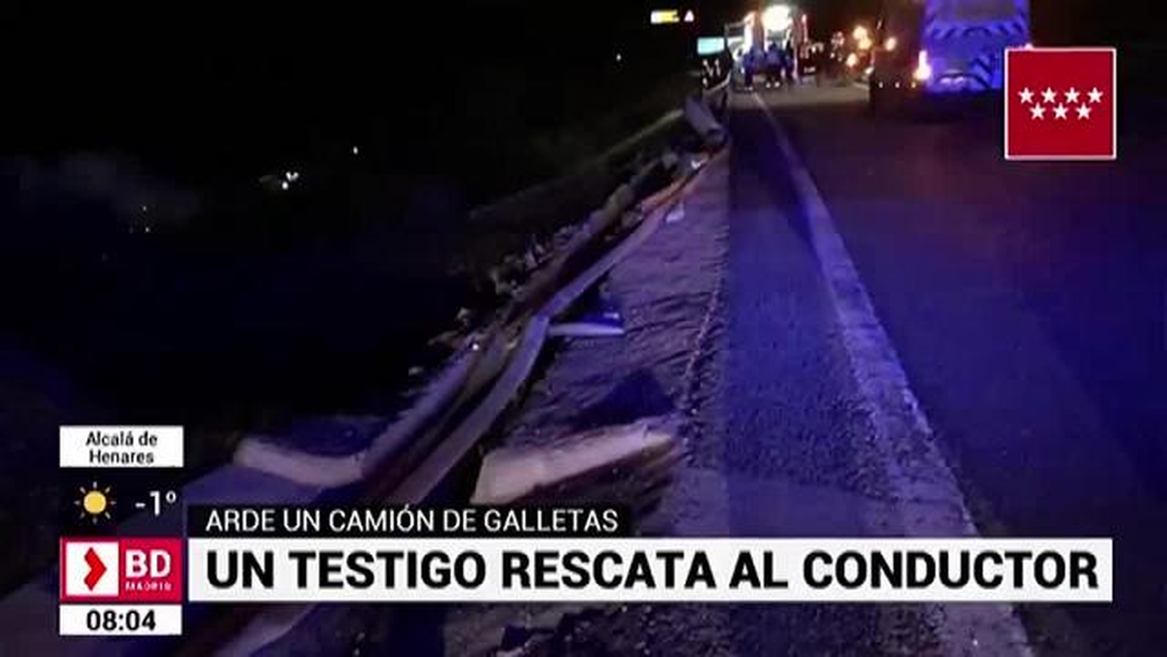 Aparatoso incendio de un camión de galletas en la A-1