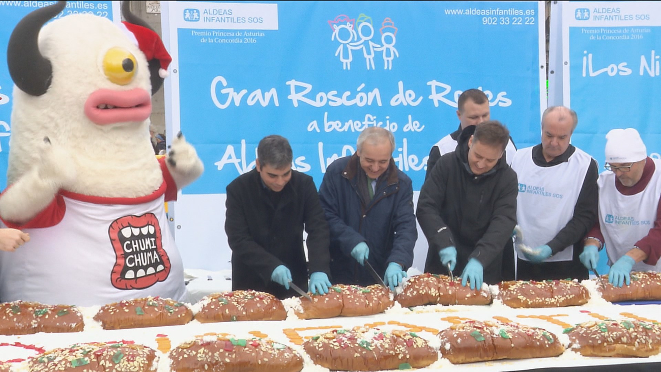 Aldeas Infantiles repartirá este sábado en Sol su roscón de Reyes gigante